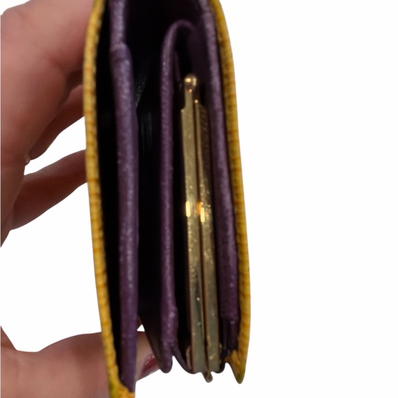 Louis Vuitton yellow epi kisslock wallet - Picture 8 of 12